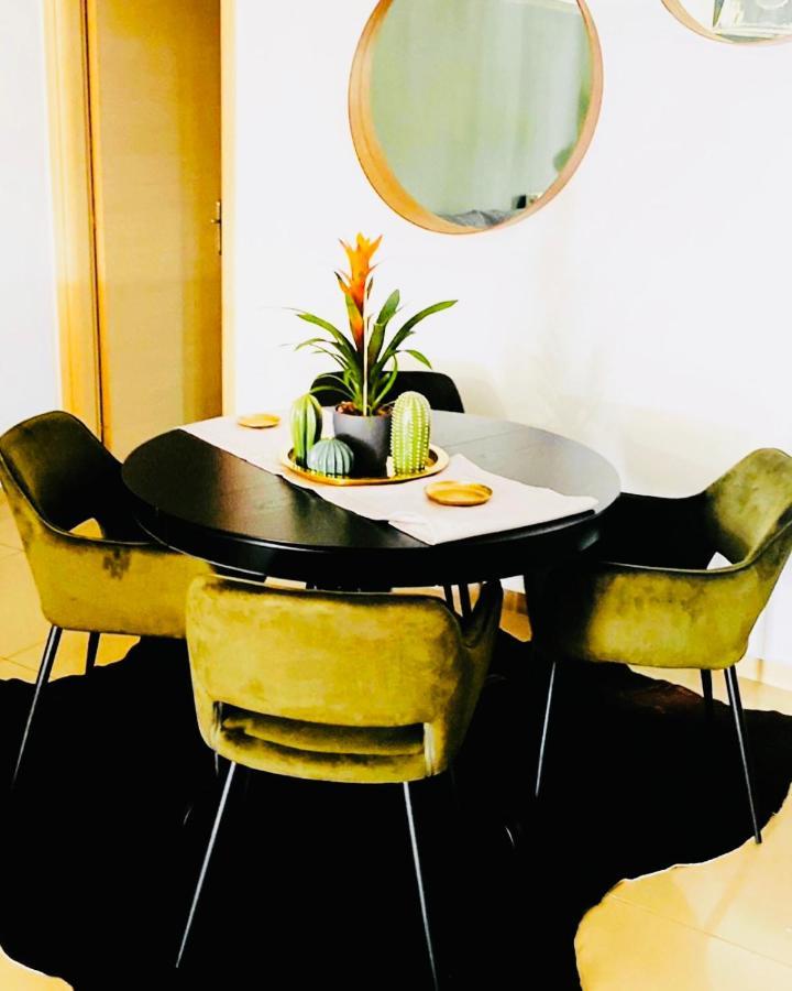 Little John Luxury Apartment ピレウス エクステリア 写真