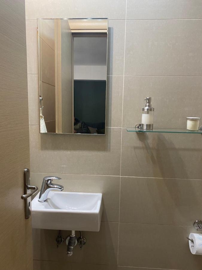 Little John Luxury Apartment ピレウス エクステリア 写真
