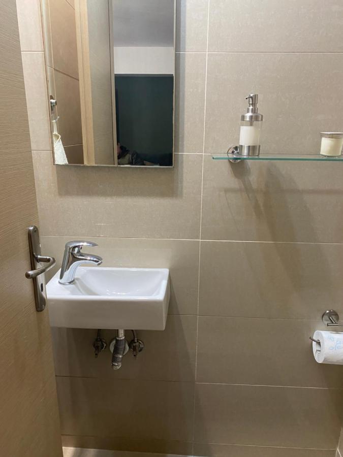 Little John Luxury Apartment ピレウス エクステリア 写真